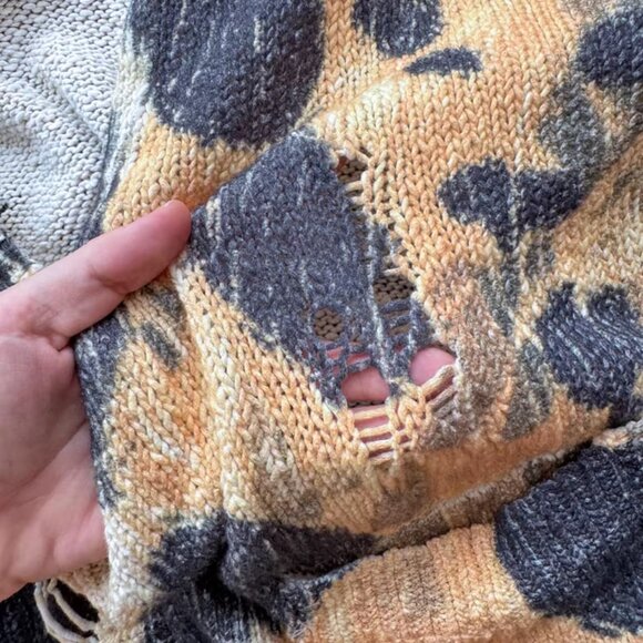 R13 Oversized Sweater Cardigan In Leopard - Picture 8 of 12